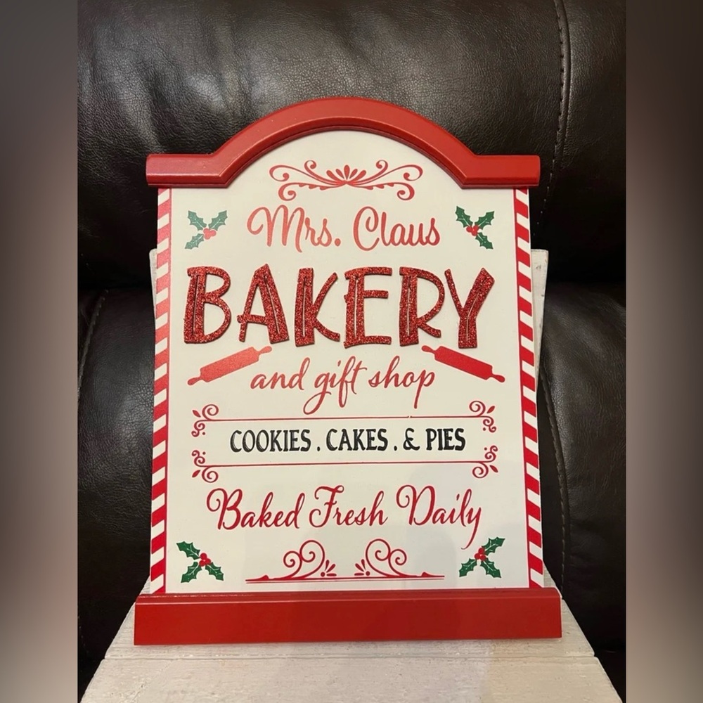 Mrs. Claus Bakery Sign